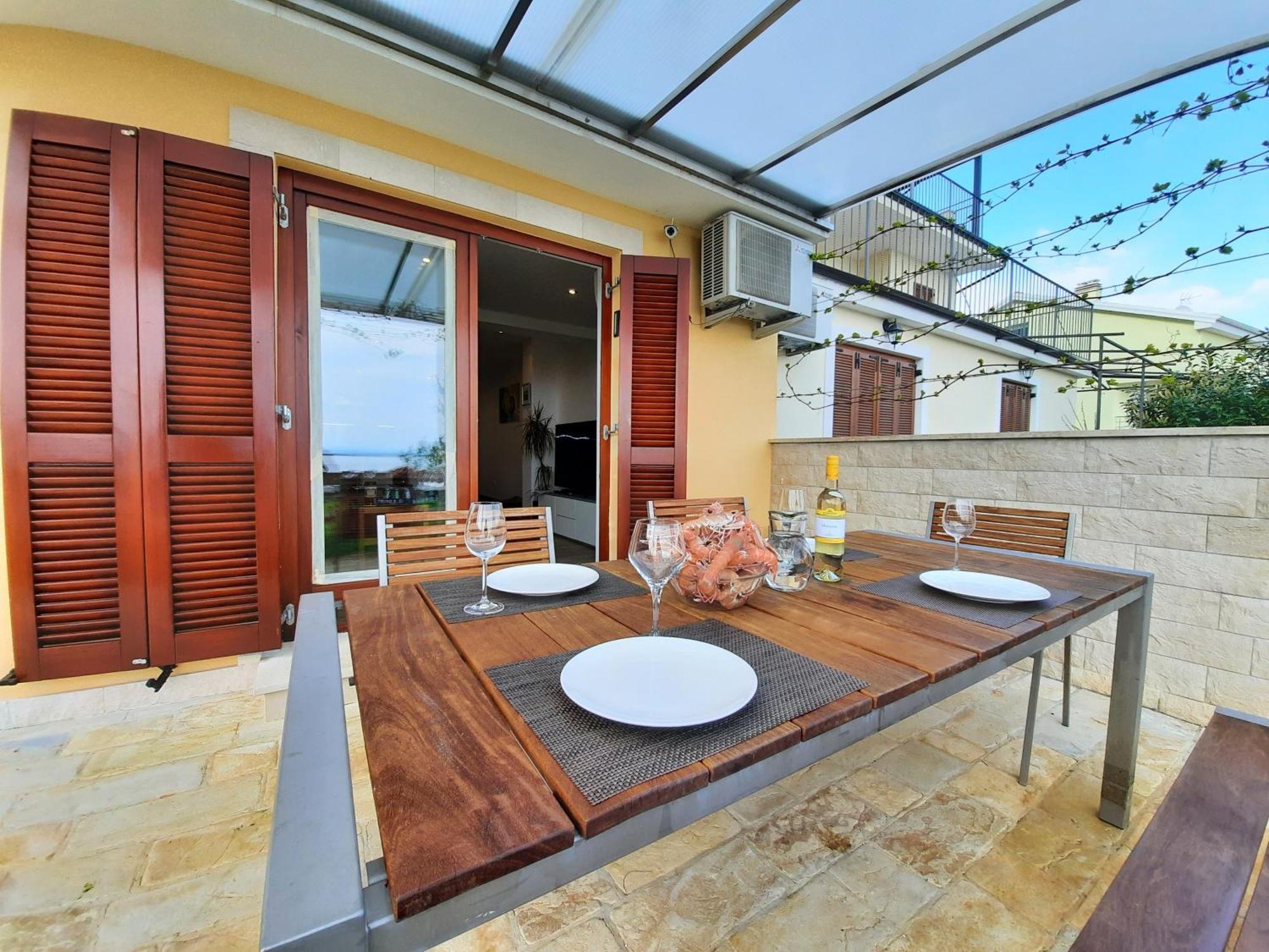 Apartment Pearl Of Kvarner Lovran Exterior foto