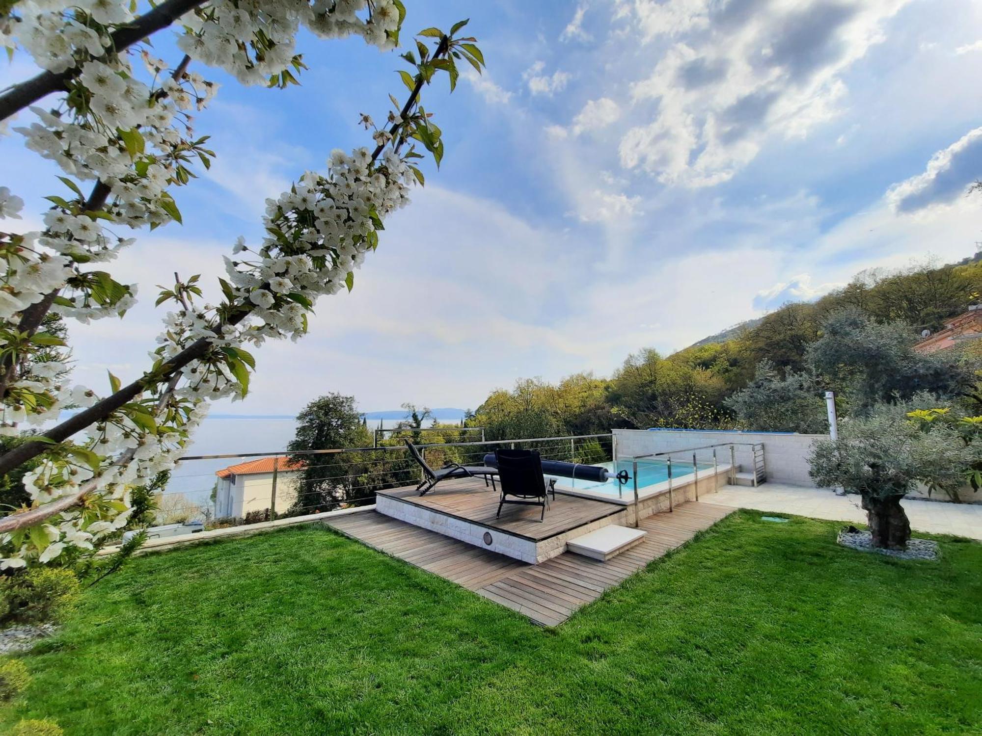 Apartment Pearl Of Kvarner Lovran Exterior foto