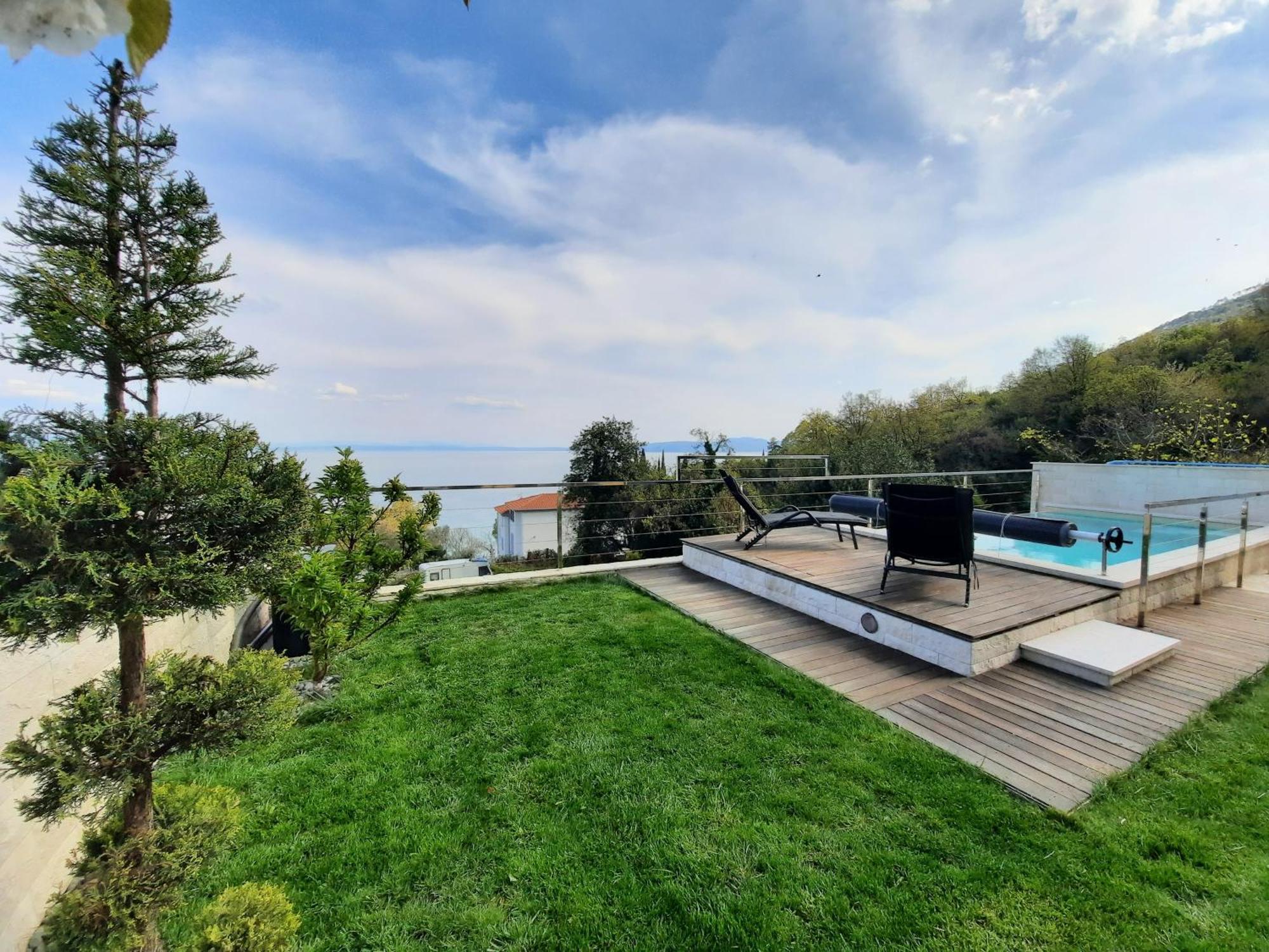 Apartment Pearl Of Kvarner Lovran Exterior foto