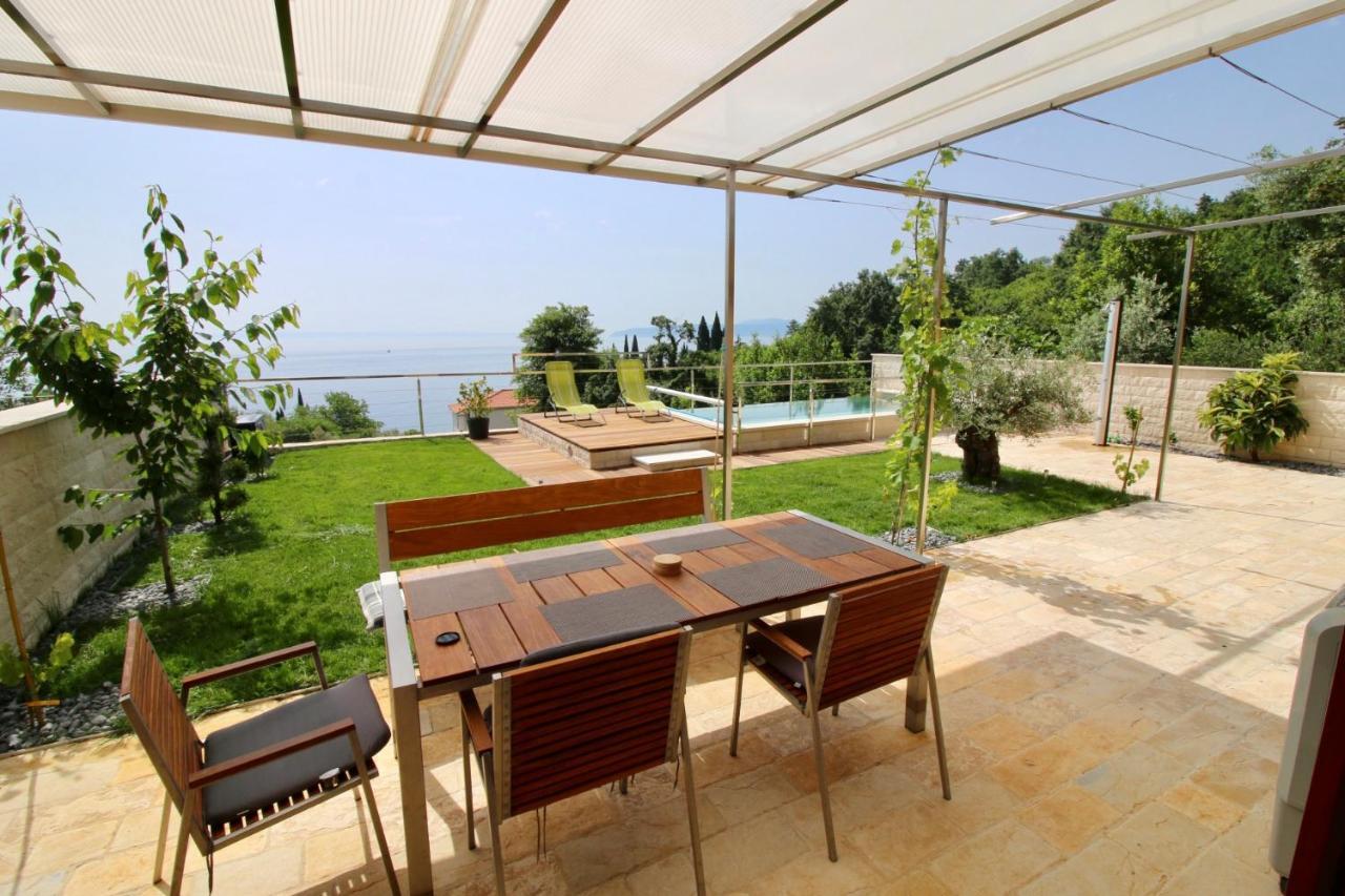 Apartment Pearl Of Kvarner Lovran Exterior foto